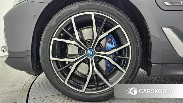 BMW 5 Series (G30) id 4423194 из Кореи 26
