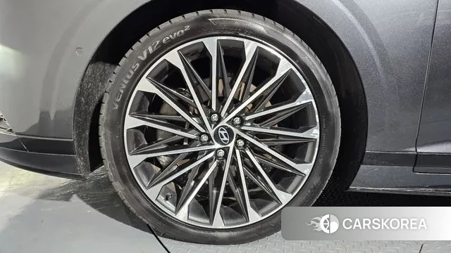 Hyundai Grandeur (GN7) id 3734937 из Кореи 15