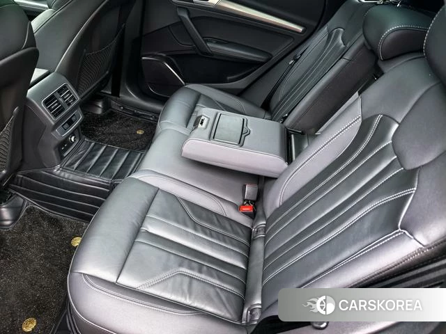 Audi Q5L id 4297298 из Китая 17