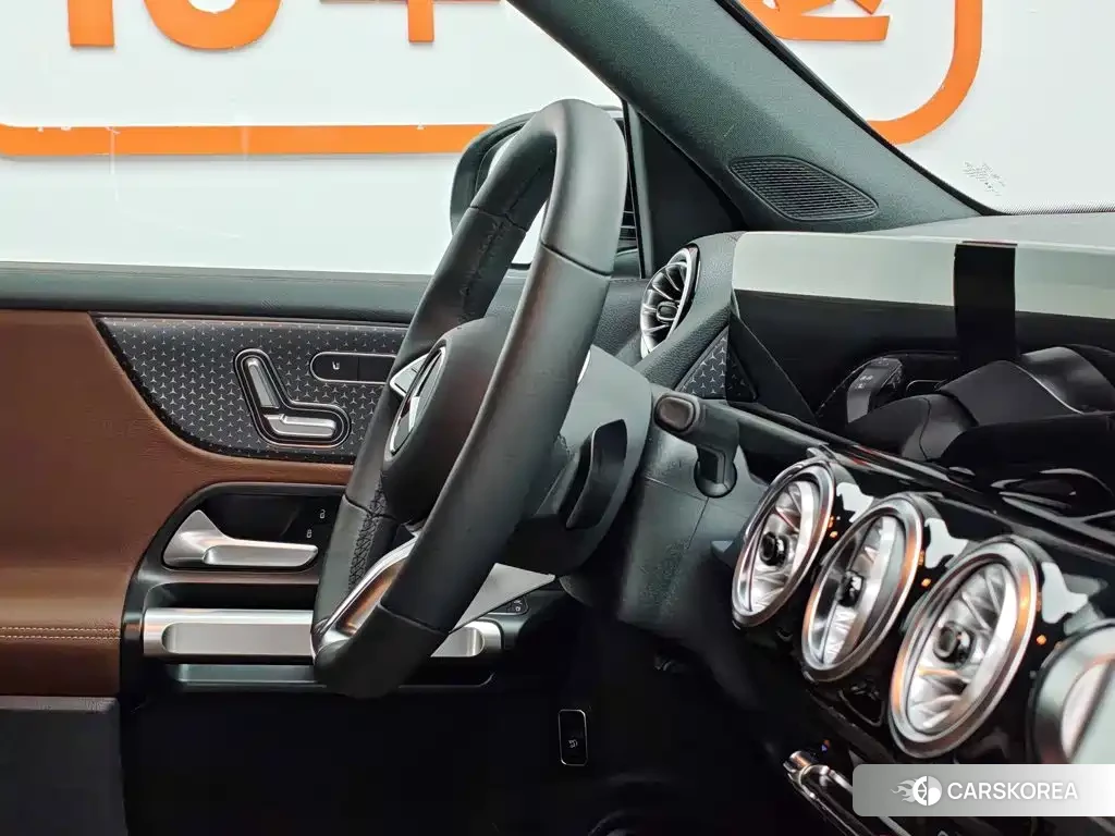 Mercedes-Benz GLB id 4553980 из Китая 19