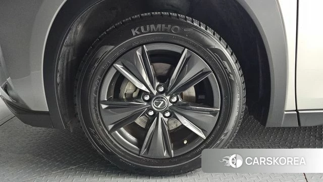 Lexus UX250h id 4250673 из Кореи 26