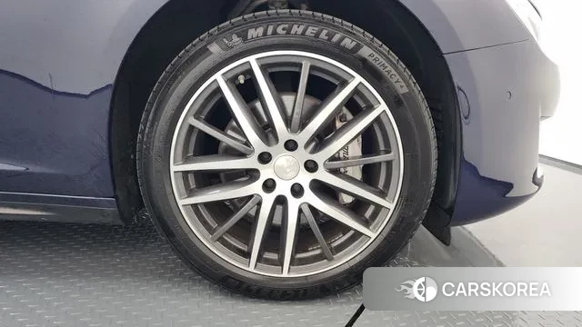 Maserati Ghibli id 3307171 из Кореи 15