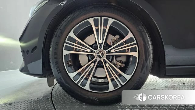 Mercedes-Benz E-Class W214 id 4407813 из Кореи 27