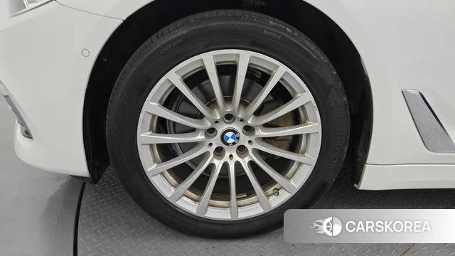 BMW 5 Series (G30) id 4632611 из Кореи 29