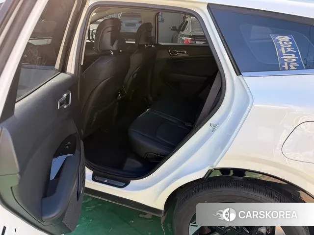 Kia Sportage 5th Generation 2023 Белый из Кореи, фото 5