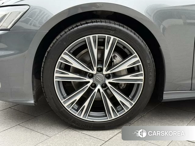 Audi A6L id 4215161 из Китая 10