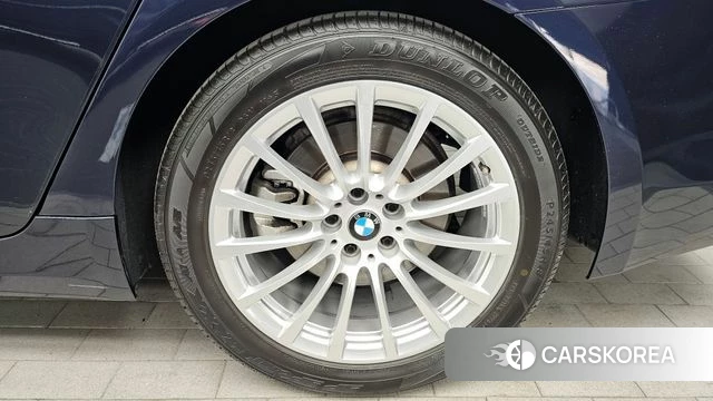 BMW 5 Series (G30) id 3879381 из Кореи 15