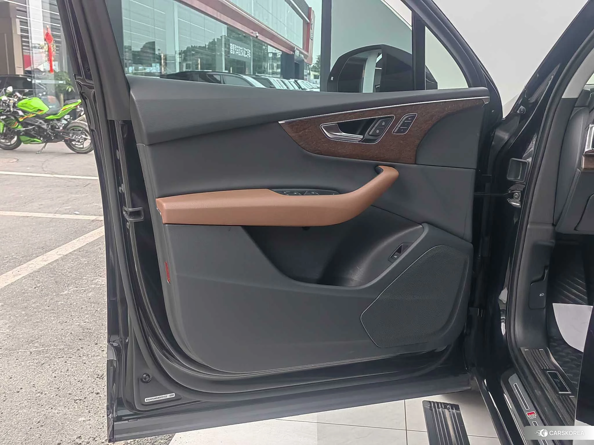 Audi Q7 id 4473627 из Китая 15