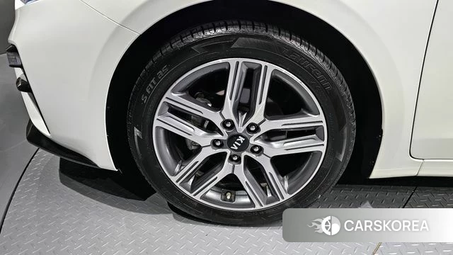 Kia Come New K3 id 3853480 из Кореи 15