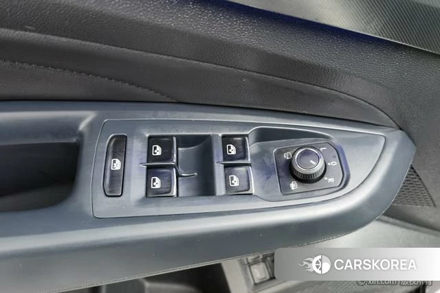 Volkswagen Passat PHEV id 4264109 из Китая 19