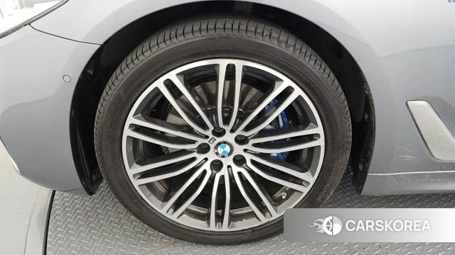 BMW 5 Series (G30) id 4741893 из Кореи 27
