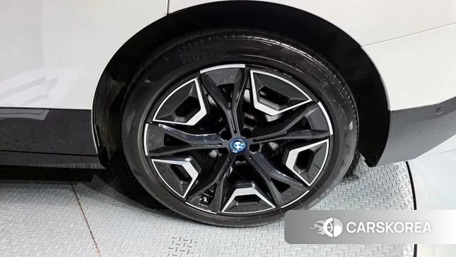 BMW iX id 3462965 из Кореи 15