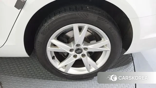 Audi A4 (B9) id 3641576 из Кореи 15