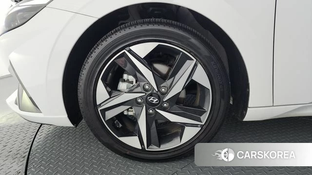 Hyundai Avante (CN7) id 3892063 из Кореи 15