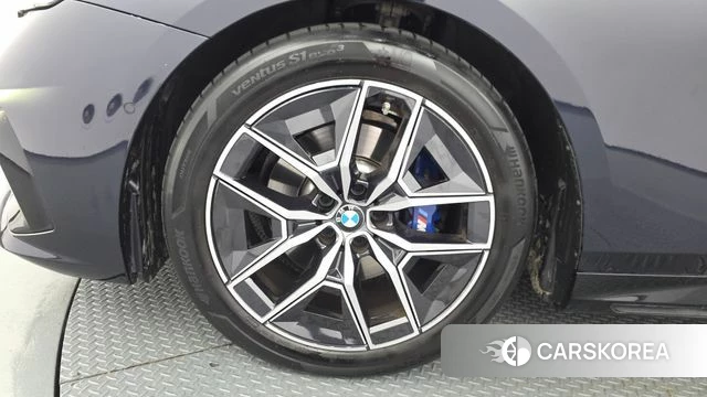 BMW 5 Series (G60) id 4916493 из Кореи 27