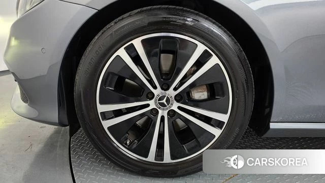 Mercedes-Benz E-Class W213 id 4677286 из Кореи 29