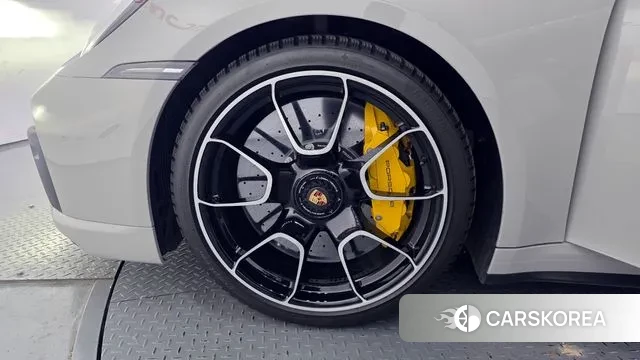 Porsche 911(992) id 3333058 из Кореи 15