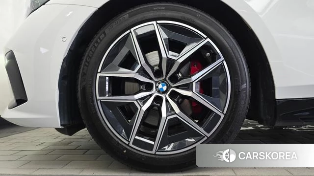BMW 5 Series (G60) id 4645406 из Кореи 15