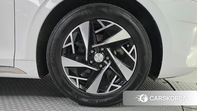 Hyundai The New Grandeur IG Hybrid id 4943310 из Кореи 29