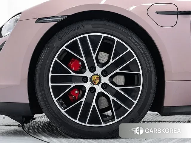 Porsche Taycan id 3523586 из Кореи 15