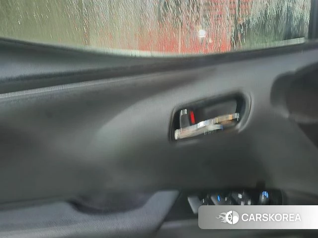 Toyota Prius 4th Generation id 3916503 из Кореи 11