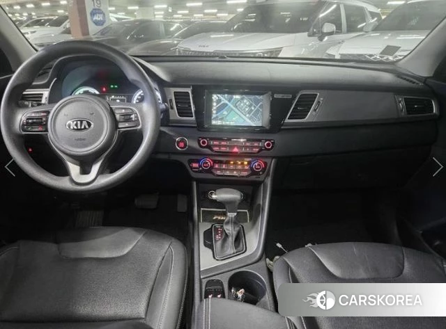 Kia Niro 2018 Черный из Кореи, фото 6