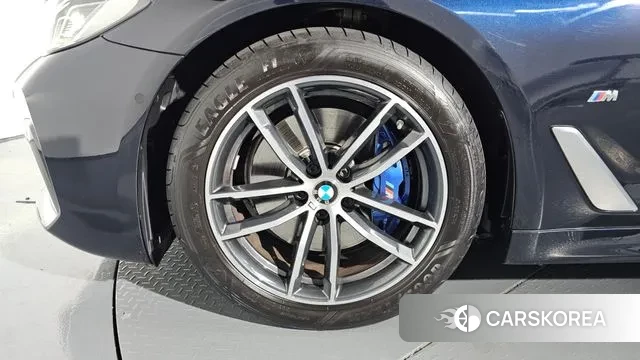 BMW 5 Series (G30) id 3389588 из Кореи 15