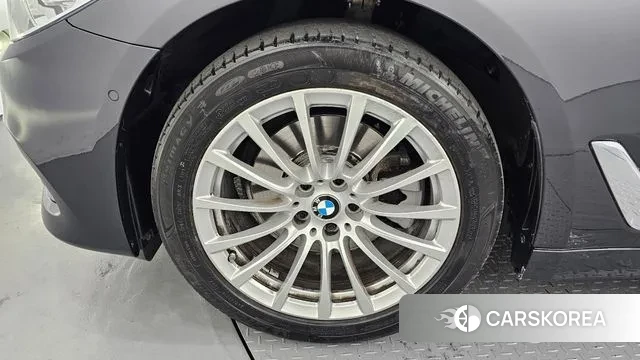 BMW 5 Series (G30) id 2886492 из Кореи 15