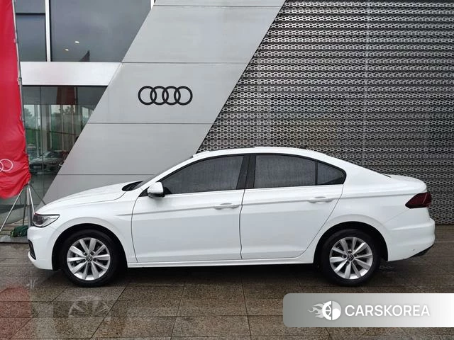 Volkswagen Bora 2021 Белый из Китая, фото 5