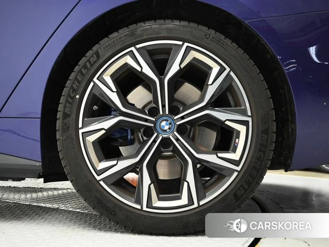 BMW i4 2023 Синий из Кореи, фото 5