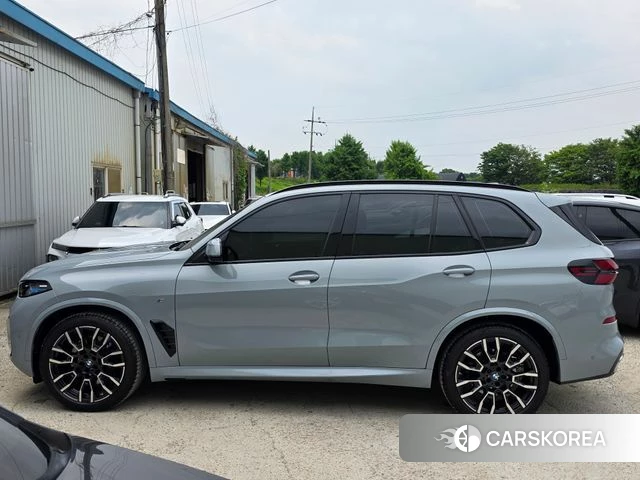 BMW X5 (G05) 2026 Серебристо-серый из Кореи, фото 5