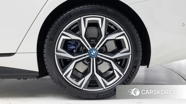 BMW i4 id 3679743 из Кореи 15