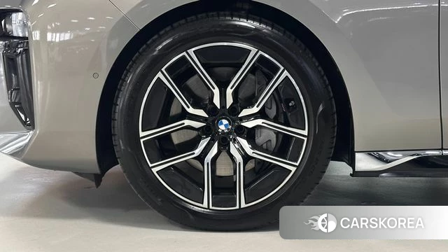 BMW 7 Series (G70) id 4201363 из Кореи 15