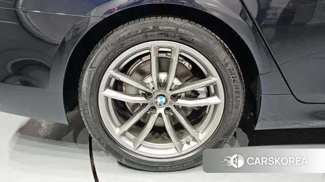 BMW 5 Series (G30) id 3504792 из Кореи 15