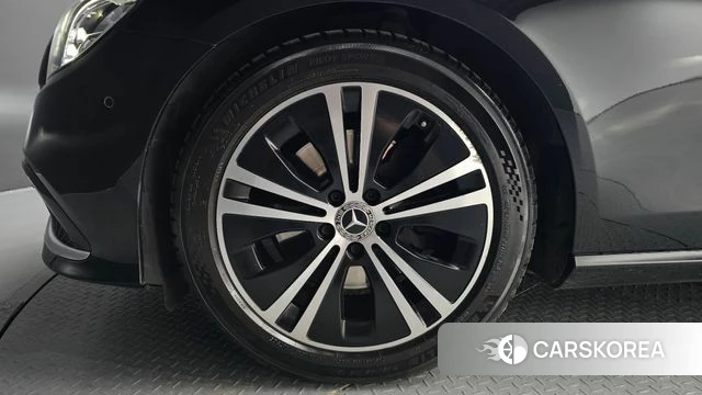 Mercedes-Benz E-Class W213 id 4775295 из Кореи 31