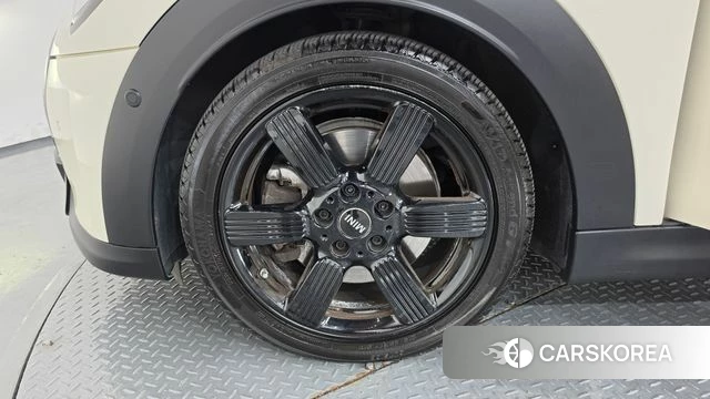 Mini Cooper S Convertible id 4670830 из Кореи 29
