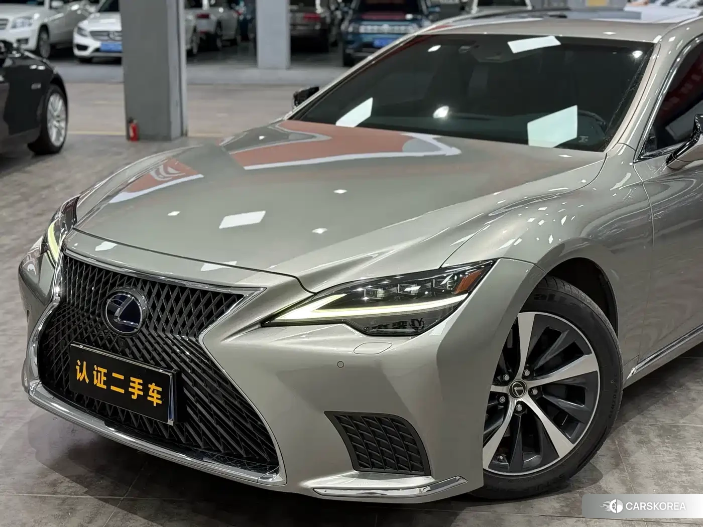 Lexus LS id 4514152 из Китая 14