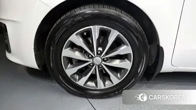 Kia All New Carnival id 3423607 из Кореи 15