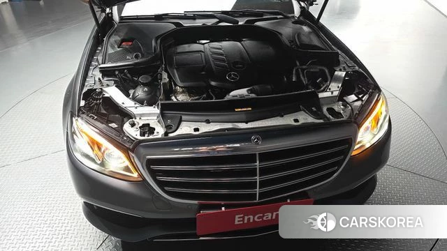 Mercedes-Benz E-Class W213 id 4712605 из Кореи 28