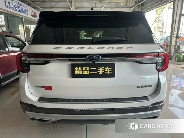 Ford Explorer 2023 Белый из Китая, фото 6