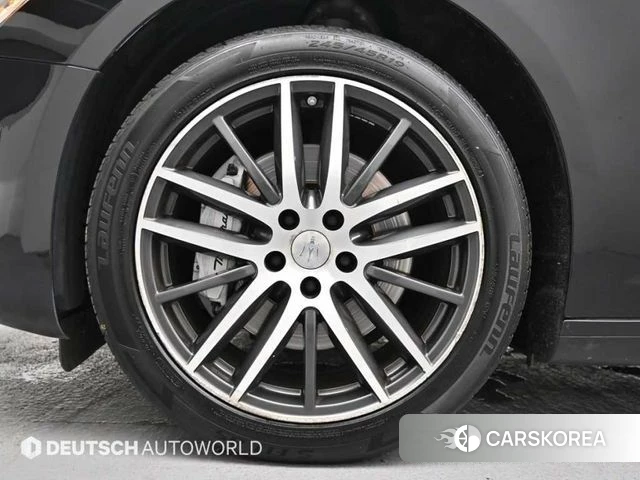 Maserati Ghibli id 4406380 из Кореи 15