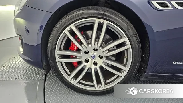 Maserati Quattroporte id 3270413 из Кореи 15