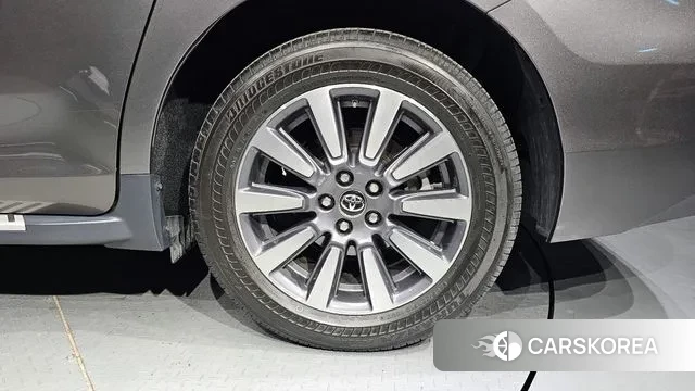 Toyota Sienna id 3593387 из Кореи 15