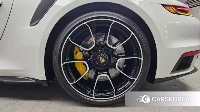 Porsche 911(992) id 3734299 из Кореи 15