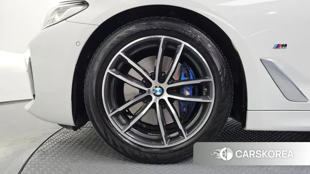 BMW 5 Series (G30) id 3600211 из Кореи 15