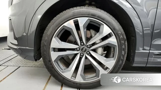 Audi Q8 (4M) id 2968598 из Кореи 15