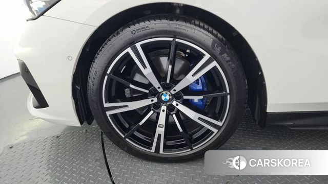 BMW 5 Series (G60) id 4381044 из Кореи 15