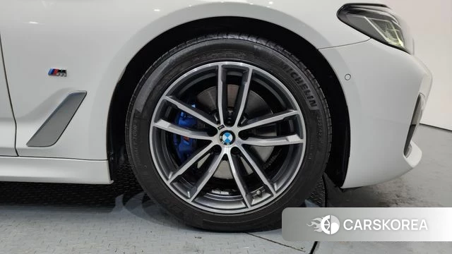 BMW 5 Series (G30) id 4389108 из Кореи 15
