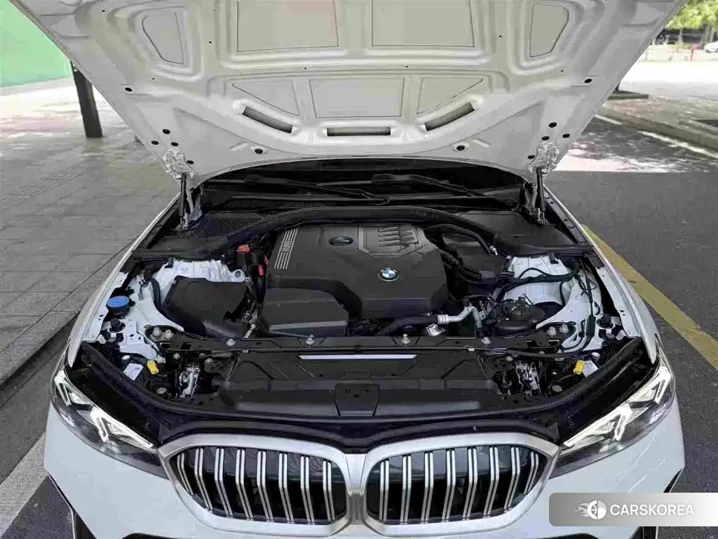 BMW 3 series 2024 Белый из Китая, фото 5