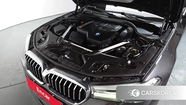 BMW 5 Series (G30) id 3493852 из Кореи 15